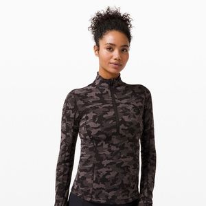 Lululemon Run Briskly 1/2 Zip. Never worn!!!